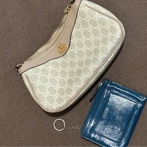 Gucci Taupe Leather Interior